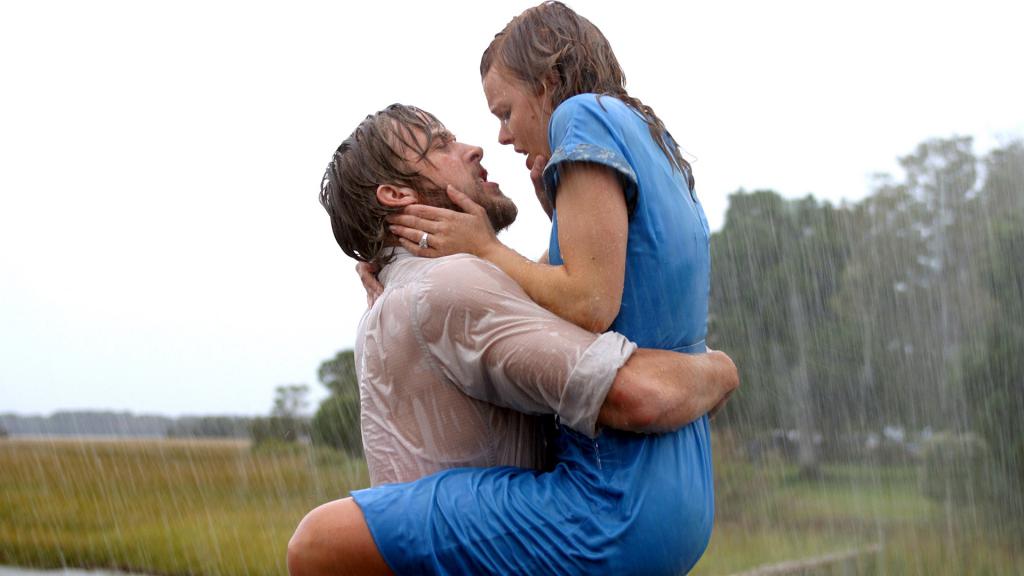 Девушка и мужчина под дождем