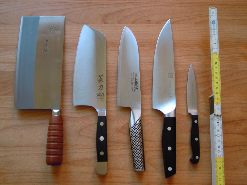 Разные кухонные ножи