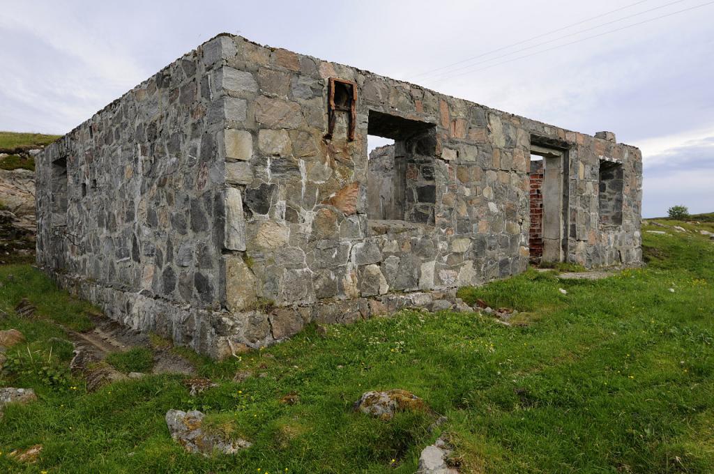 каменный дом без крыши
