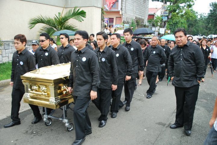 Похоронная процессия в Сан-Фернандо